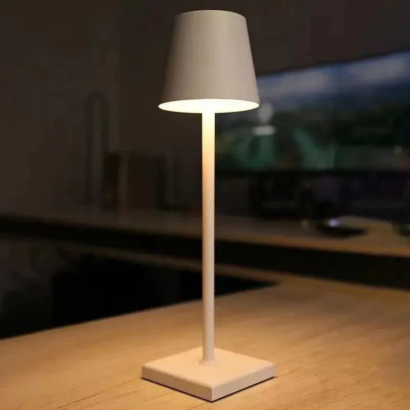 Luminária de Mesa Sem Fio Dimerizável - Lúmmi Design