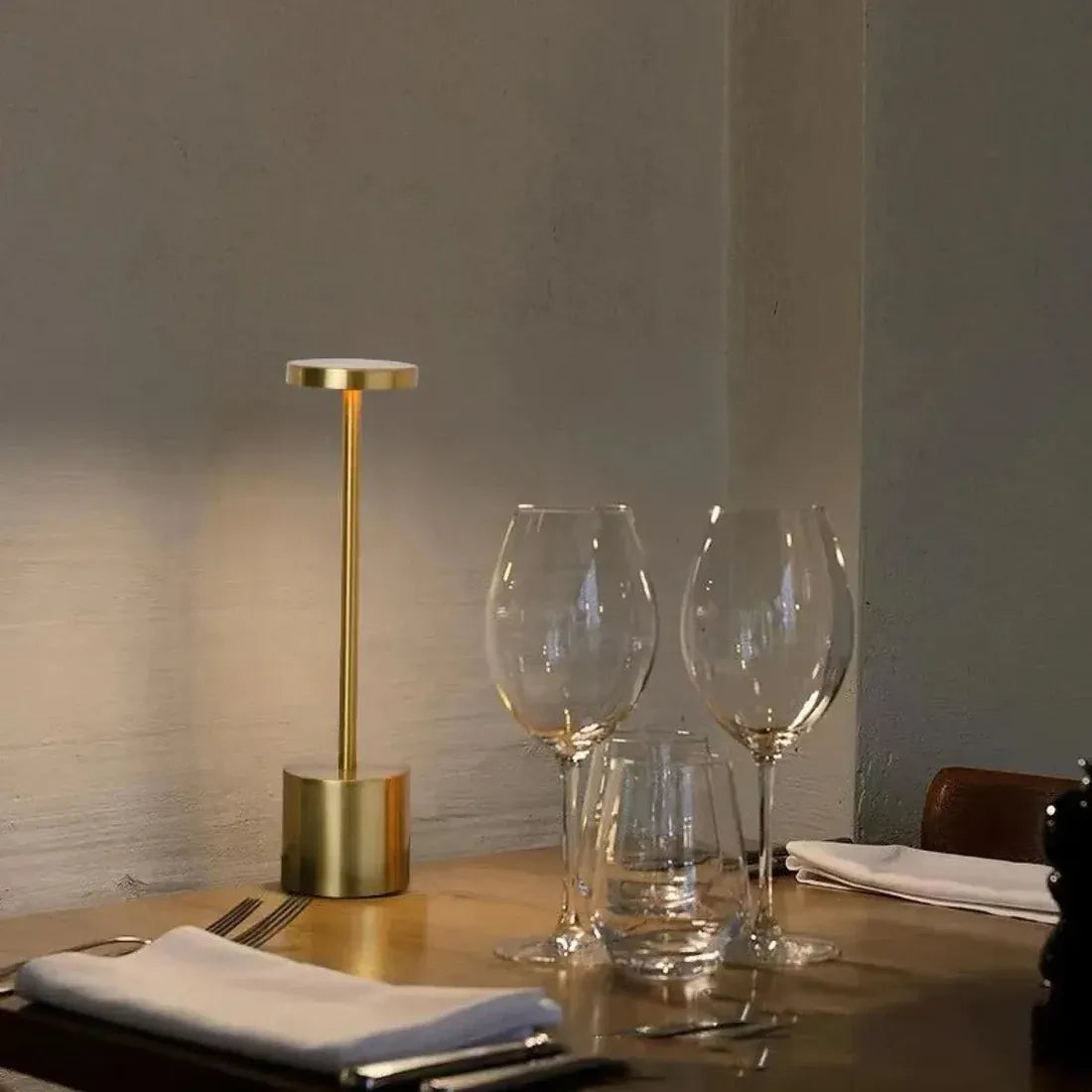 Luminária de Mesa Sem Fio - Lúmmi Design